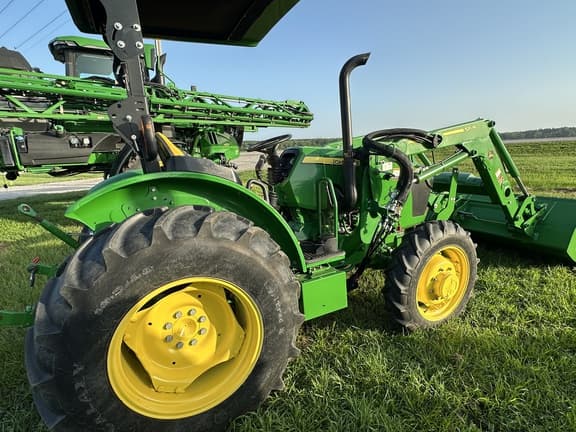Image of John Deere 5055E equipment image 2