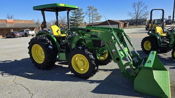 Image of John Deere 5055E equipment image 3