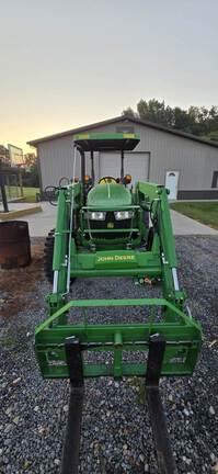 Image of John Deere 5055E equipment image 2