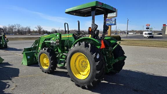 Image of John Deere 5055E equipment image 4