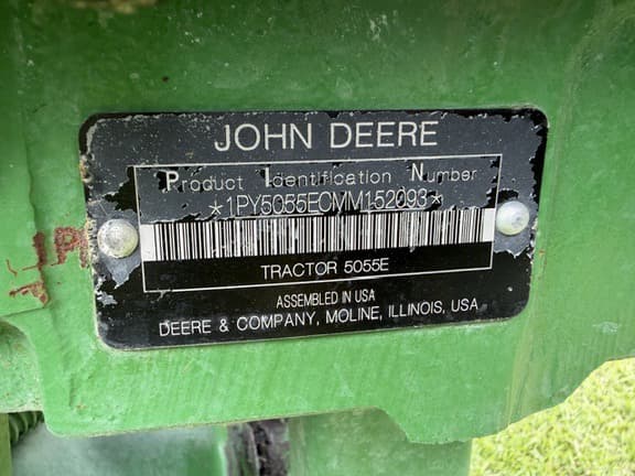 Image of John Deere 5055E equipment image 4