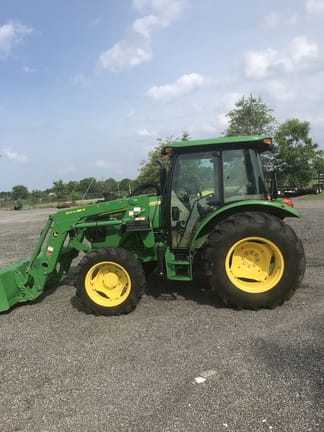 Main image John Deere 5055E