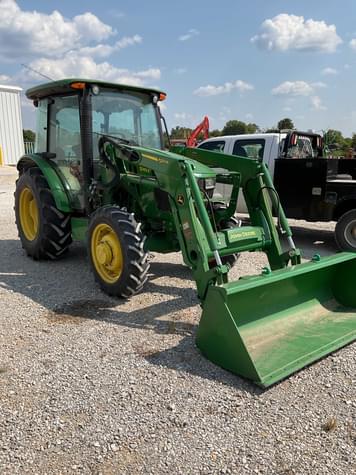 Main image John Deere 5055E