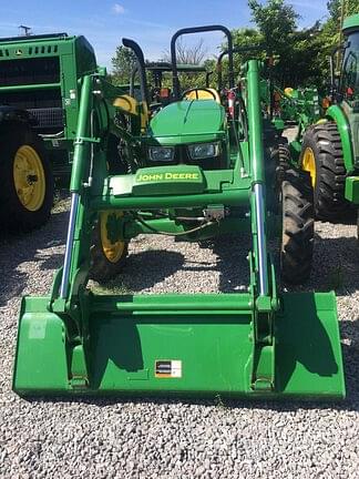Image of John Deere 5055E equipment image 3