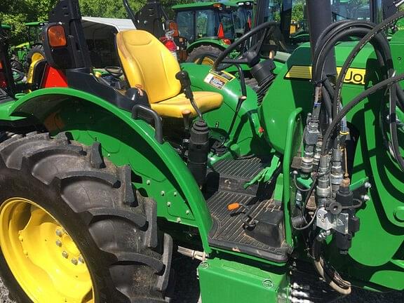 Image of John Deere 5055E Image 1