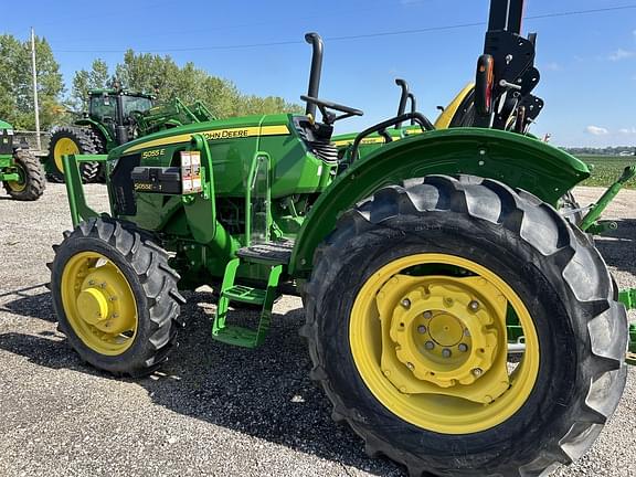 Image of John Deere 5055E equipment image 1