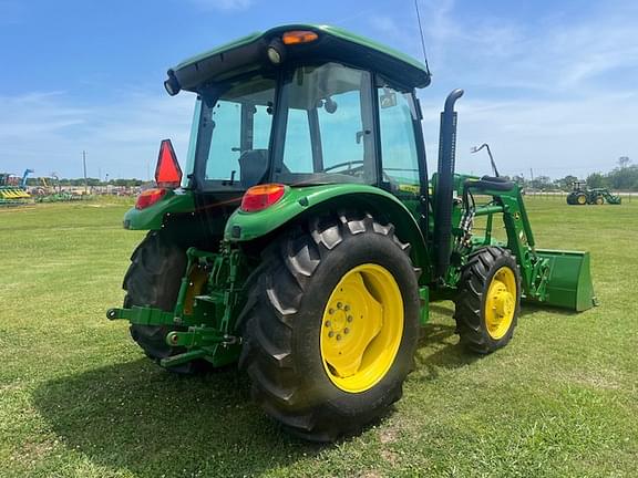 Image of John Deere 5055E equipment image 4