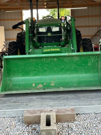 Image of John Deere 5055E equipment image 2