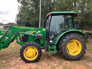 Main image John Deere 5055E