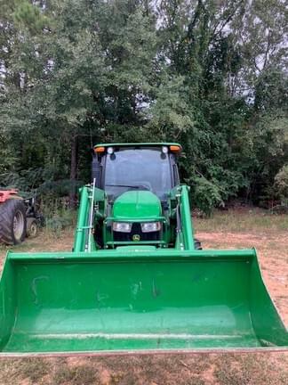 Image of John Deere 5055E equipment image 3