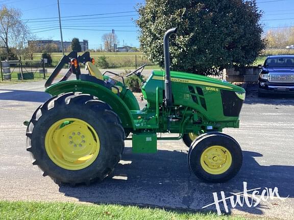 Image of John Deere 5055E equipment image 2