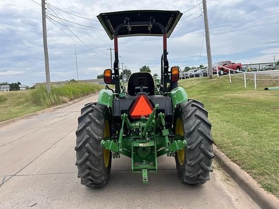 Image of John Deere 5055E equipment image 3