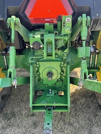 Image of John Deere 5055E equipment image 4