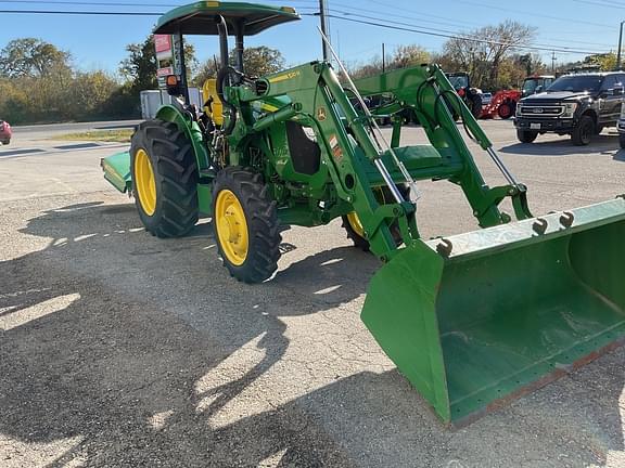 Image of John Deere 5055E equipment image 4