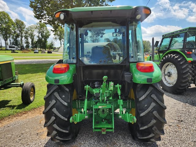 Image of John Deere 5055E equipment image 3