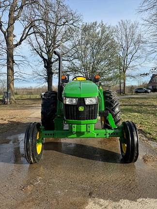 Image of John Deere 5065E equipment image 1