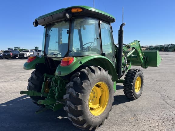 Image of John Deere 5065E equipment image 4