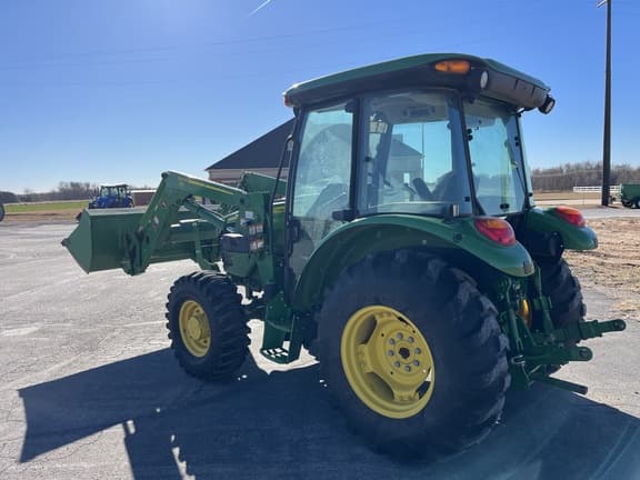 Image of John Deere 5065E equipment image 2