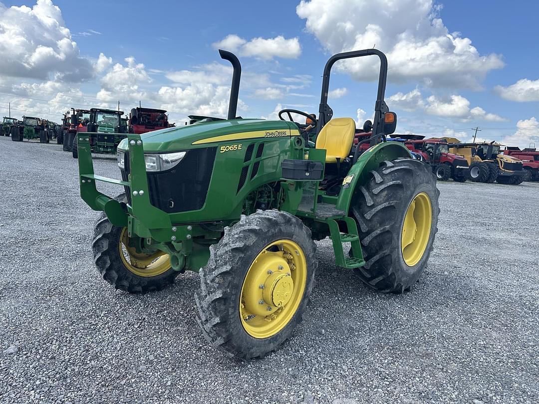 Image of John Deere 5065E Primary image
