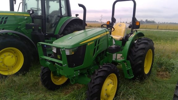 Main image John Deere 5065E
