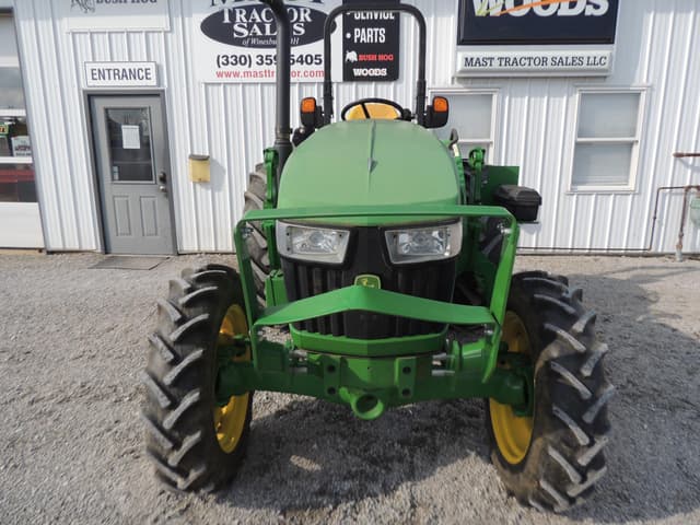 Image of John Deere 5065E equipment image 4