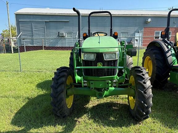Image of John Deere 5065E equipment image 1