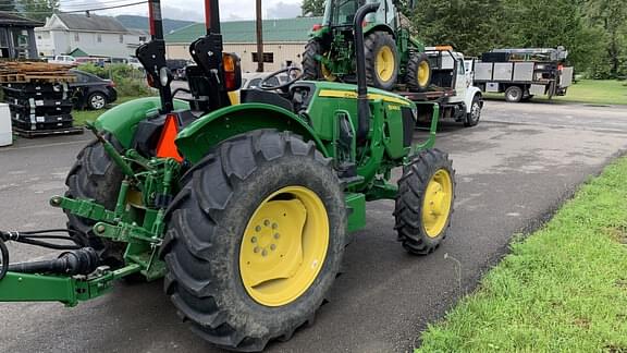 Image of John Deere 5065E equipment image 2