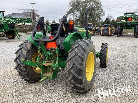 Image of John Deere 5065E equipment image 3