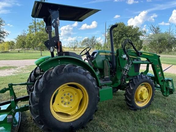 Image of John Deere 5065E equipment image 4