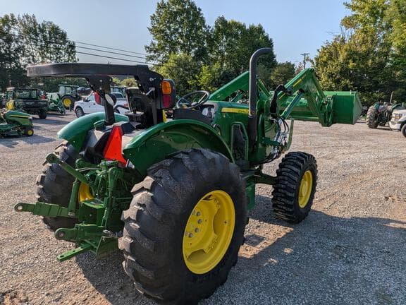 Image of John Deere 5065E equipment image 2