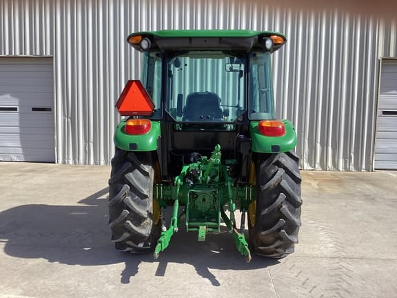 Image of John Deere 5065E equipment image 3