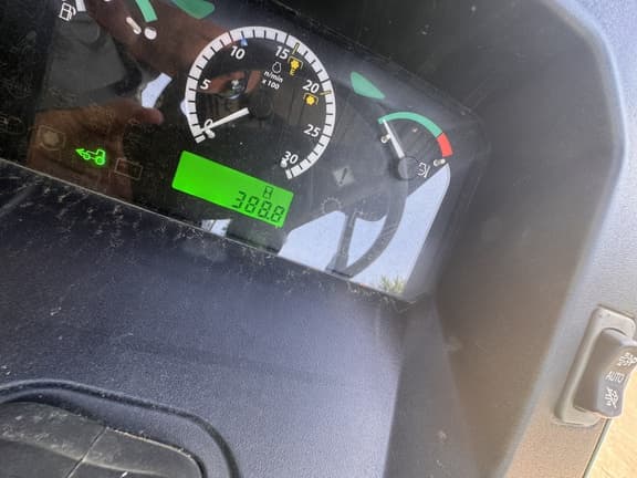 Image of John Deere 5065E equipment image 4
