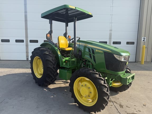 2021 John Deere 5065E Equipment Image0