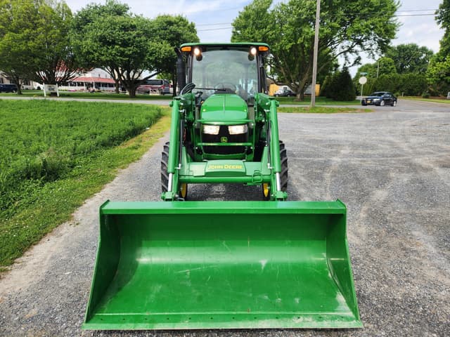 Image of John Deere 5065E equipment image 2