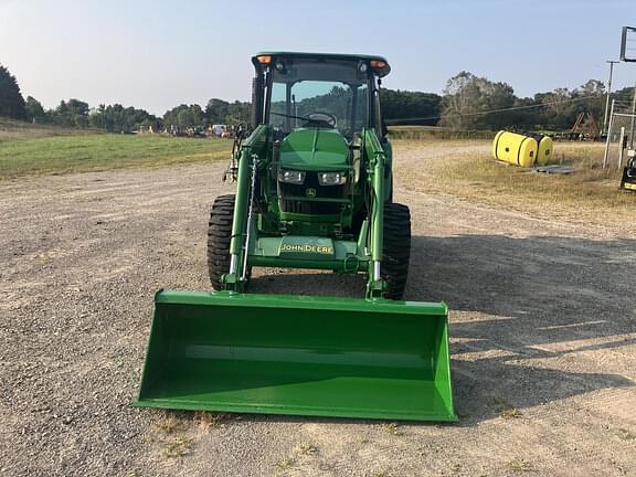 Image of John Deere 5065E equipment image 4