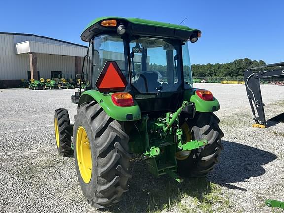 Image of John Deere 5065E equipment image 3