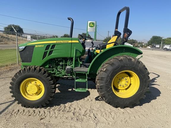 Image of John Deere 5065E equipment image 1