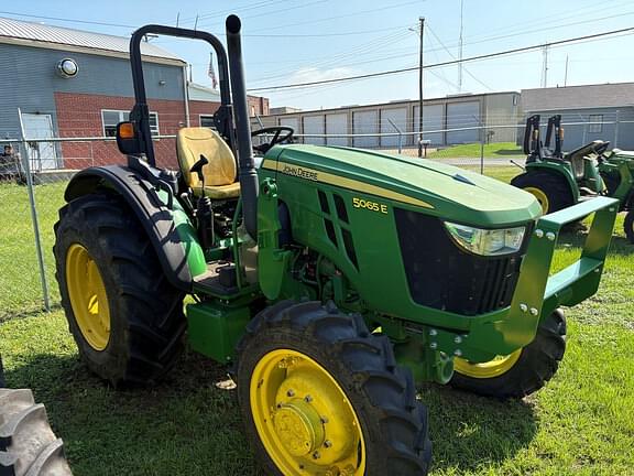 Image of John Deere 5065E Primary image