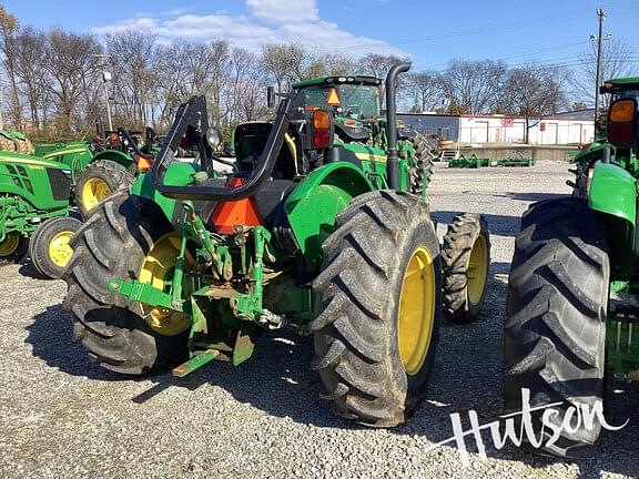 Image of John Deere 5065E equipment image 3