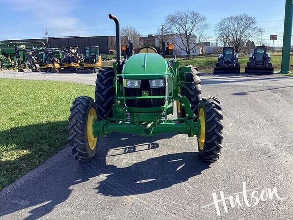 Image of John Deere 5065E equipment image 3