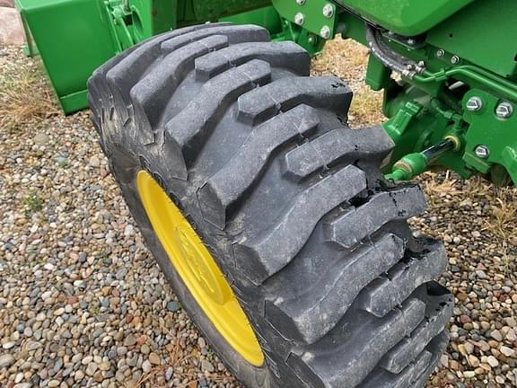 Image of John Deere 5065E equipment image 4