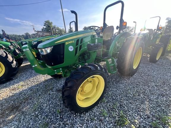 Image of John Deere 5065E equipment image 1