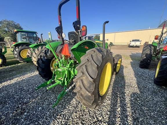 Image of John Deere 5065E equipment image 1