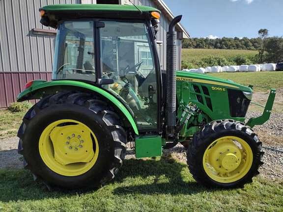 Image of John Deere 5065E Primary image