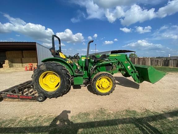 Image of John Deere 5065E equipment image 2