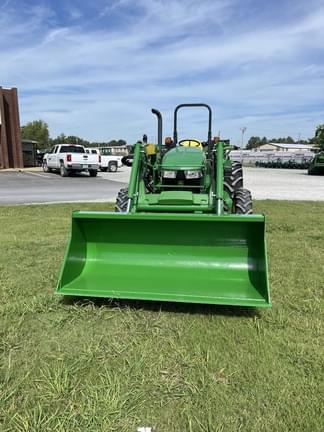 Image of John Deere 5065E equipment image 1