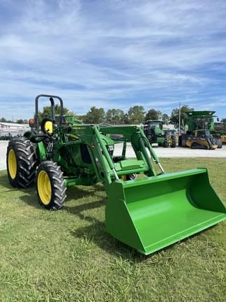 Image of John Deere 5065E equipment image 2
