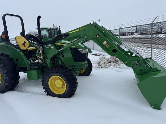 Image of John Deere 5065E equipment image 2