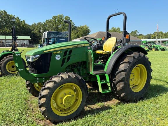 2021 John Deere 5065E Equipment Image0