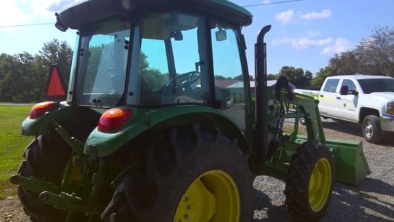 Image of John Deere 5065E equipment image 3